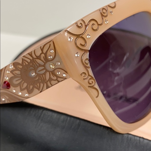 Judith LieberStunningMilkyPearlCrystal Sunglasses - Picture 5 of 12